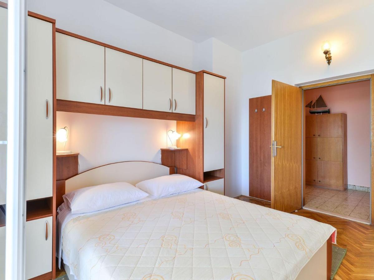 Apartments In House Liveric, In Vir At The Beach Esterno foto