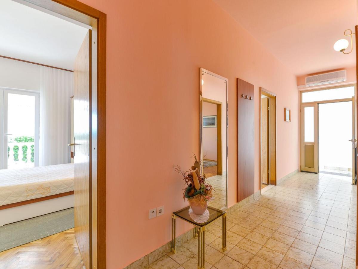 Apartments In House Liveric, In Vir At The Beach Esterno foto